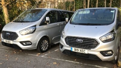 8-seater minibus for Heathrow and Gatwick transfers, exterior view 3